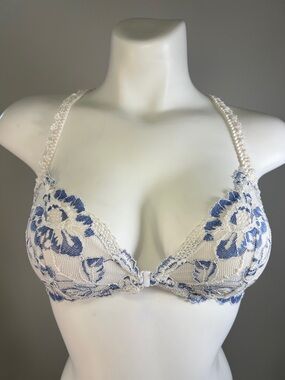 Victoria's Secret White Lace Bra with Blue Floral Embroidery MEDIUM